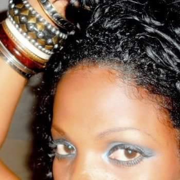 Shopping, sharing & caring for my kids!β€οΈπ€π· - Picture 5 of 6